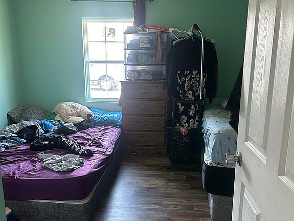 4th image of 702 E South St