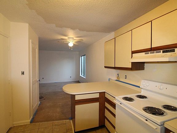 4th image of 6510 Somerset Dr APT 103