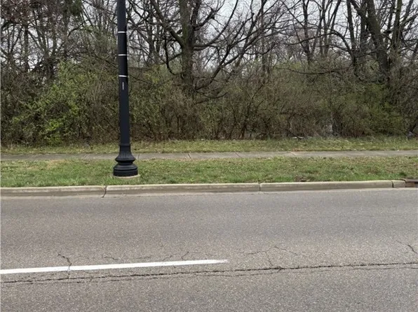 9124 N Dixie Dr, Dayton, OH 45414