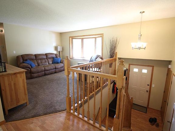 5th image of 13885 Woodbine St NW