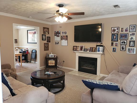4th image of 772 Settlers Pond Way