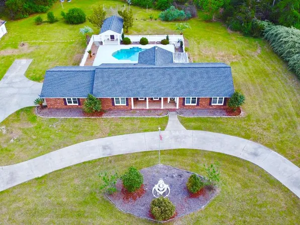 164 1st Rd, Hazlehurst, GA 31539