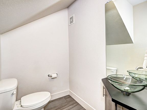 5th image of 1623 Julian St #102