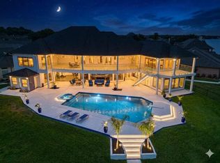 2500 Sand Shore Dr, Conroe, TX 77304