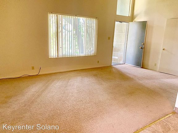 3rd image of 1486 Valle Vista Ave