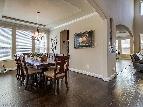 5th image of 9910 Clubhouse Cir