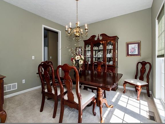 3rd image of 7568 Brookgate Way