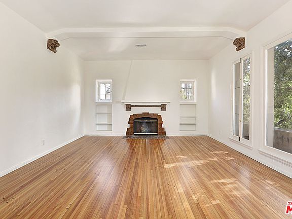 5th image of 1083 S Crescent Heights Blvd
