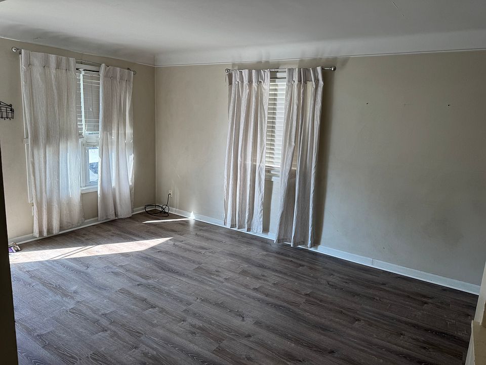 24050 Hopkins St, photo 5