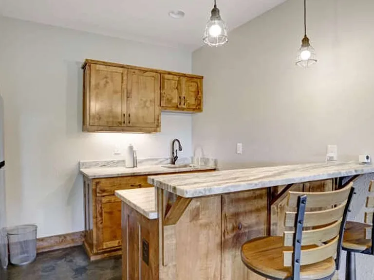 37 Upper Knoll Dr — Photo 8