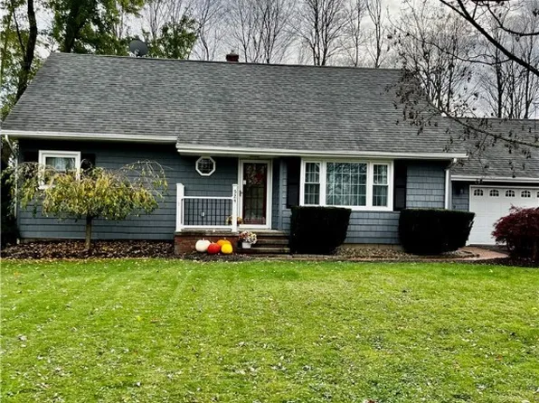 524 Wildwood Dr, Ashtabula, OH 44004