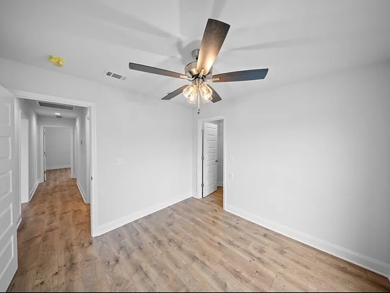 228 McNeal Heritage Cir — Photo 16