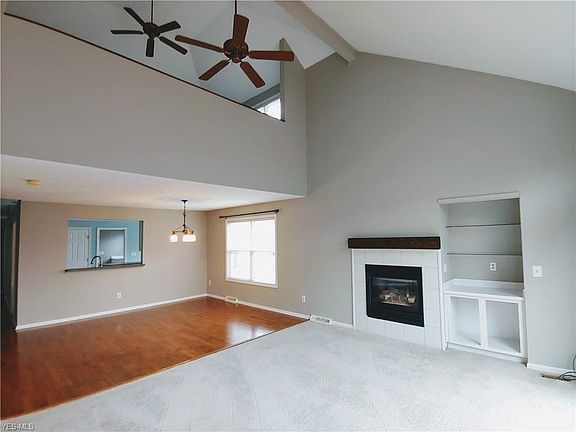 4th image of 400 Blair Cir Unit 15H