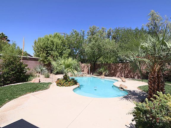 3rd image of 10396 Walking View Ct