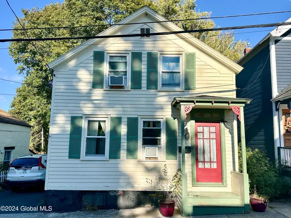 6 North Street, Schenectady, NY 12305