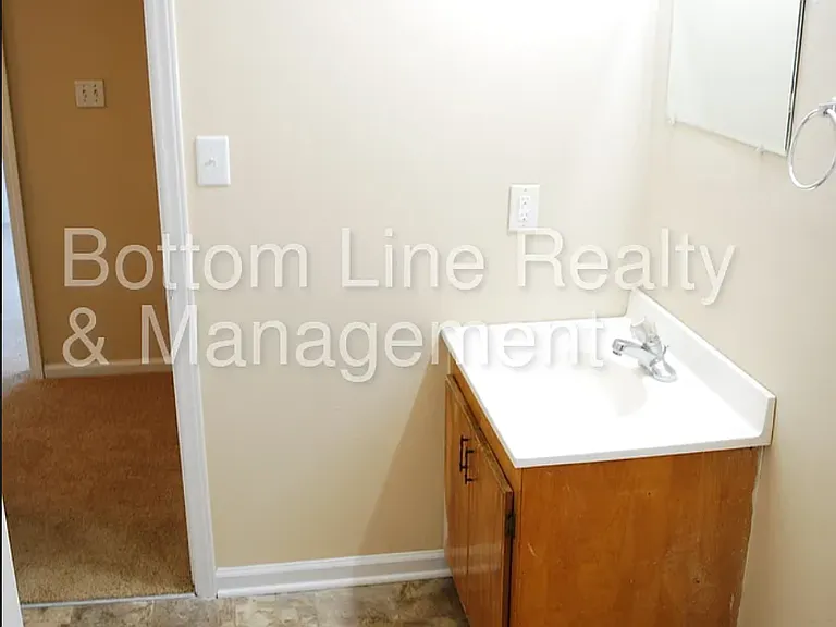 1054 Mountain Crest Dr — Photo 12