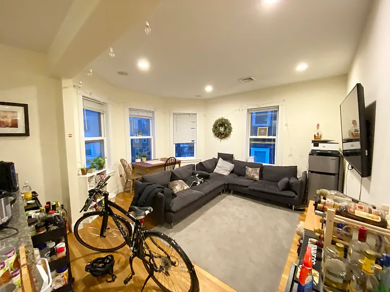 5 Oswald St #3L — Photo 7