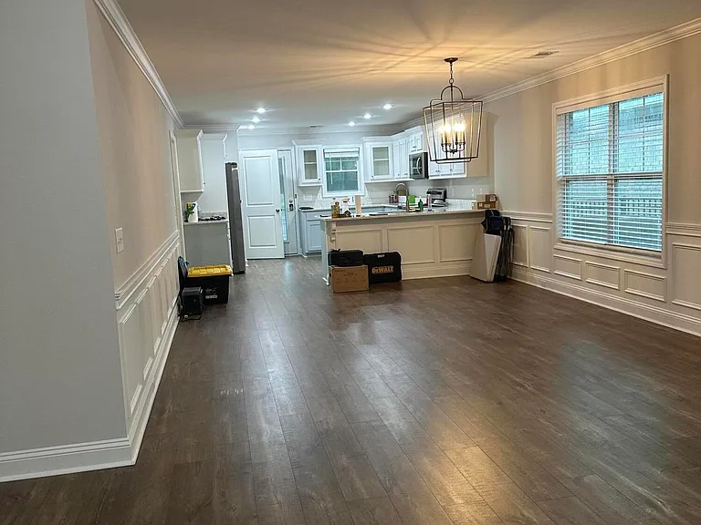 2102 Eureka Way — Photo 3