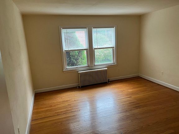 2nd image of 1401 N Kenilworth St