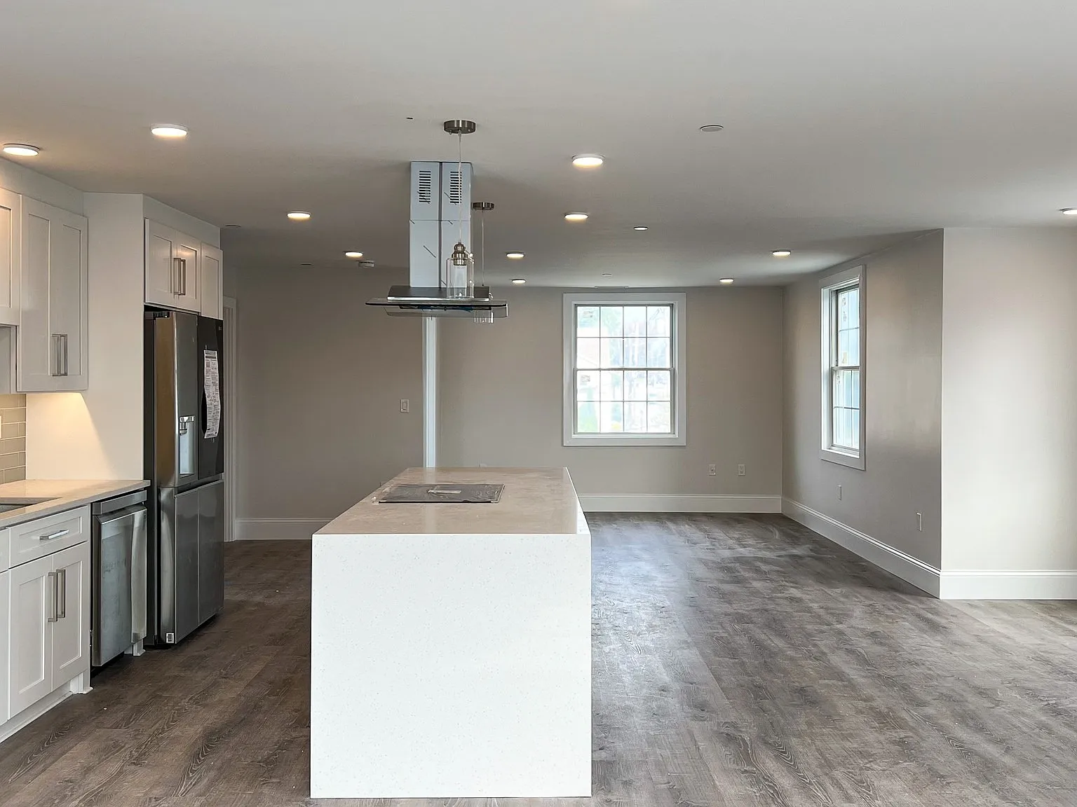 1 bed, 1.5 bath, 1176 sqft, $3,100 — Photo 2