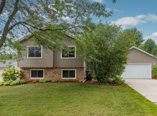 5711 Stapleton Ln NW, Rochester, MN 55901