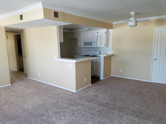 3rd image of 14423 Dickens St APT 8
