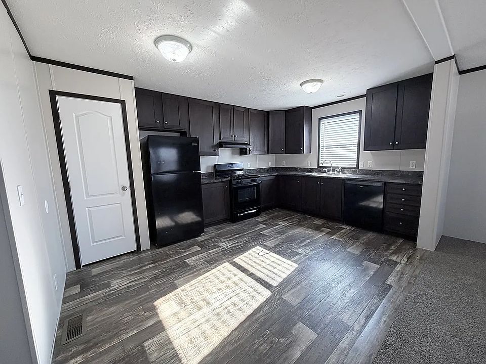 1st image of 5715 N Belleview Ave