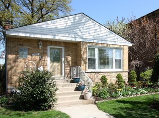 2415 N 75th Ct, Elmwood Park, IL 60707