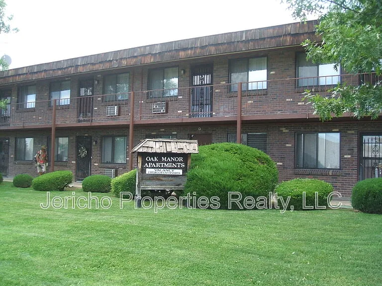 633 Oak St #5 — Photo 6