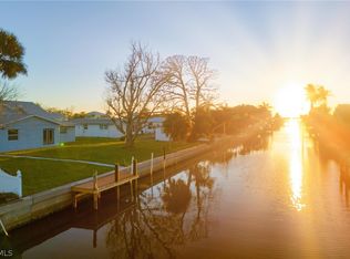 1940 Pennsylvania Ave, Grove city, FL 34224