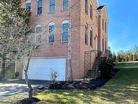2nd image of 21201 Millwood Sq