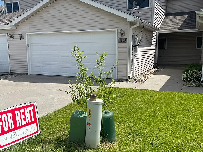 3505 Grainger Pkwy — Photo 2