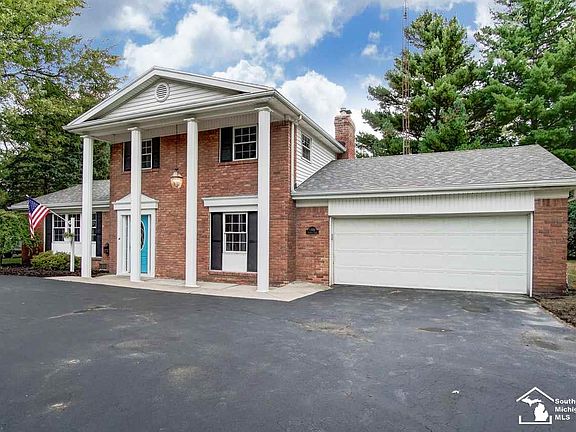 2nd image of 1300 Tennyson Dr