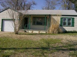 136 E Shirley Ave, Augusta, KS 67010