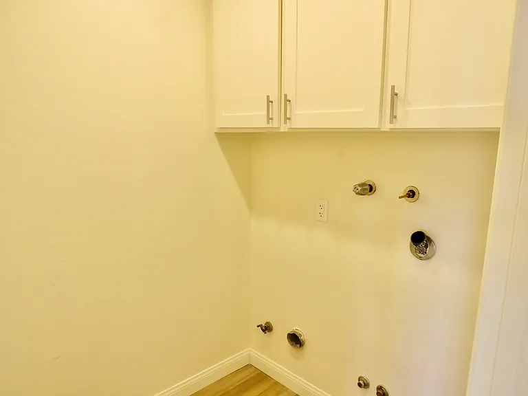 3935 Bluff Pl #2 — Photo 16