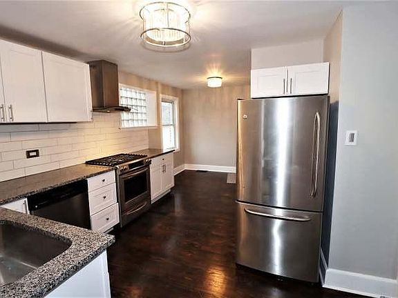 3rd image of 1638 N 39th Ave