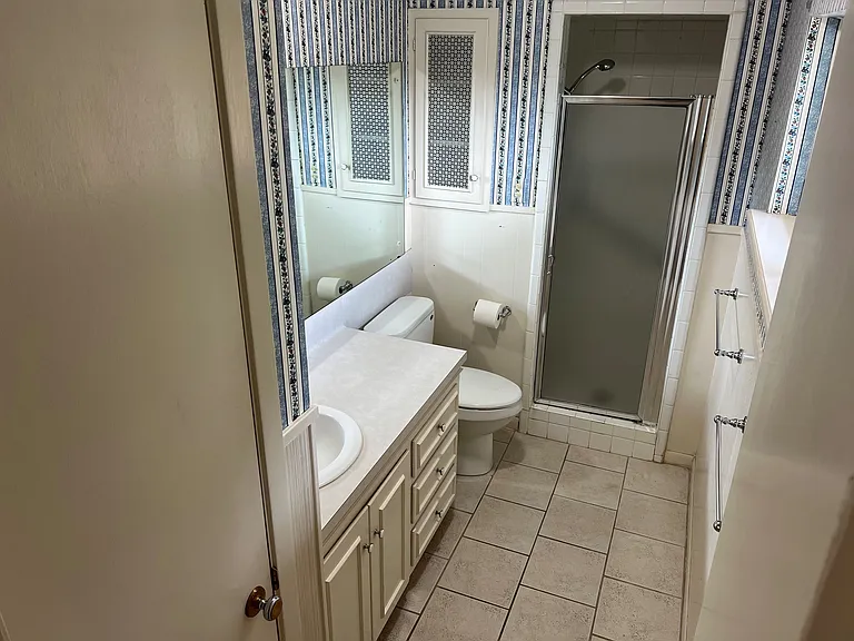 1918 Courtney Dr — Photo 21