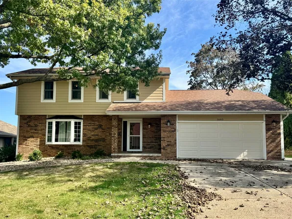 1683 NW 100th Pl, Clive, IA 50325