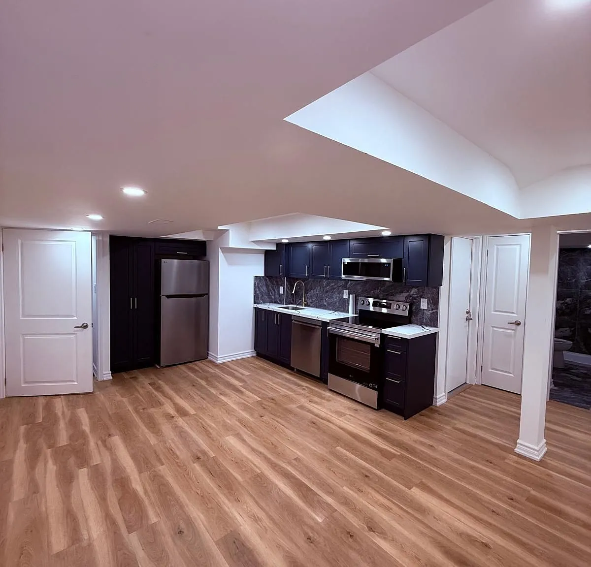 2 bed, $1,800 — Photo 4