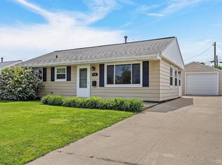 1701 11th Ave SW, Cedar Rapids, IA 52404