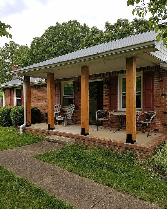  Columns/front poarch