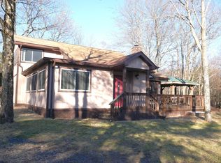 131 Island Dr, Long Pond, PA 18334