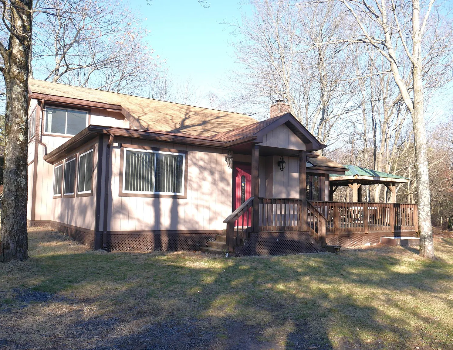 131 Island Dr photo 1