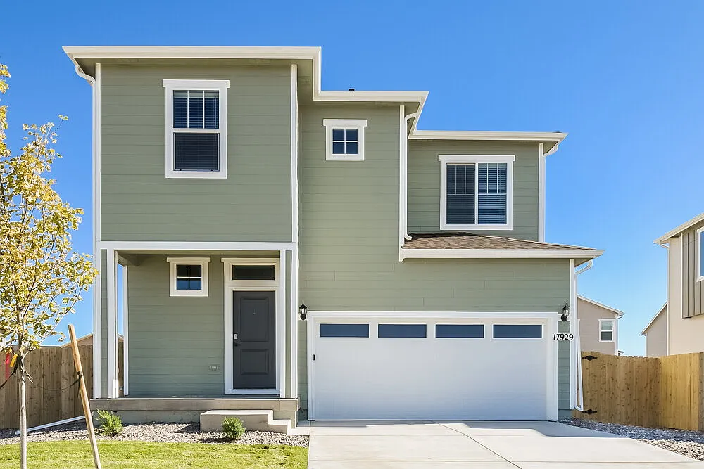 5 bed, 2.5 bath, 2200 sqft, $3,150 — Photo 1
