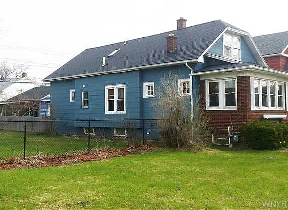 2nd image of 245 Tremont Ave