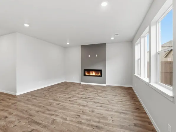 21249 SE Pelee Dr, Bend, OR 97702