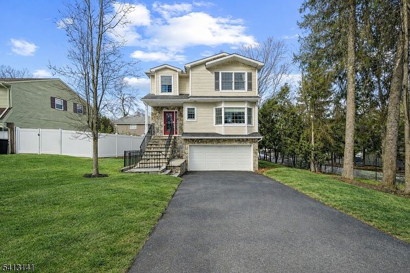 1st image of 41 Ramsey Ave