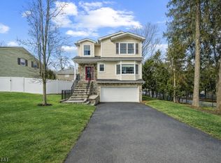 41 Ramsey Ave, Ramsey Boro, NJ 07446