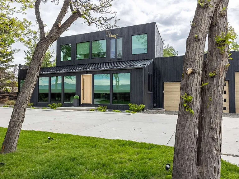 712 S Cherryvale Rd — Photo 84