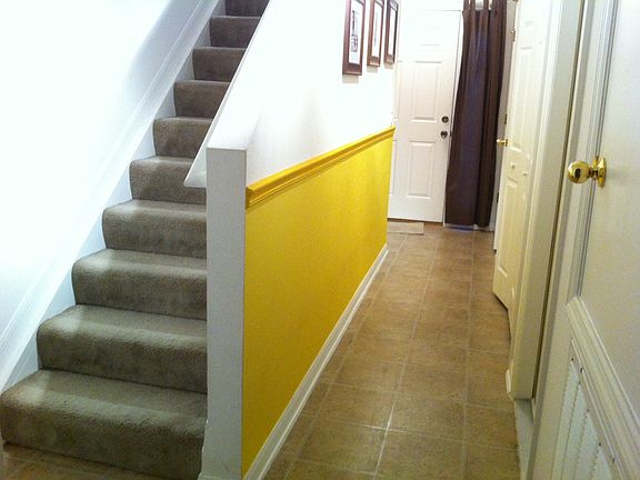 2nd image of 7061 Saint Ives Ct